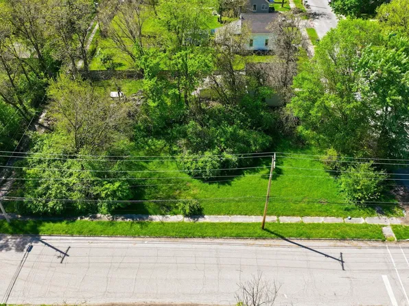 1706 S Williams St, South Bend, IN 46614