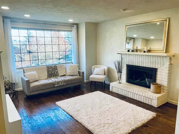 2446 Heritage Way, Medford, OR 97504