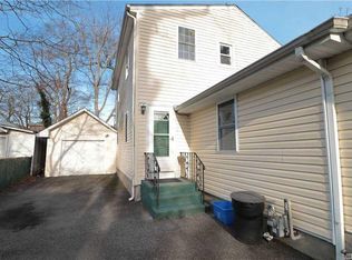 27 Columbia Ave, East Rockaway, NY 11518