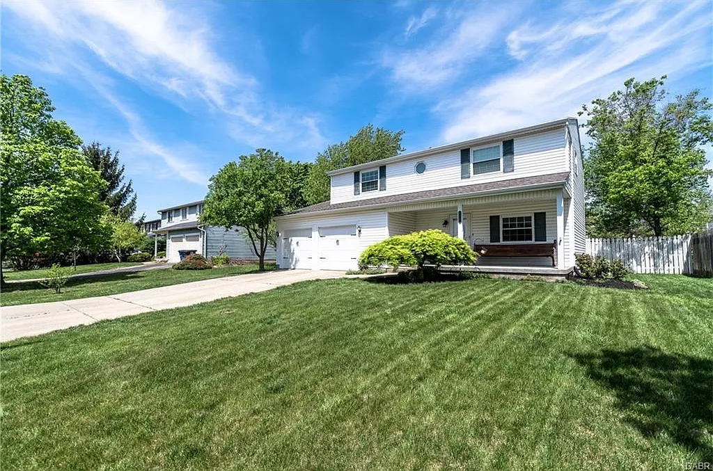 4 bed, 1832 sqft, $1,795 — Photo 1
