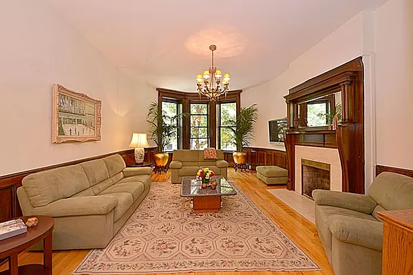 Sold by Leslie J. Garfield | media 2
