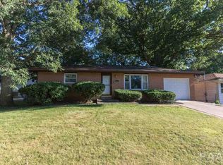 1110 E Melbourne Ave, Peoria, IL 61603