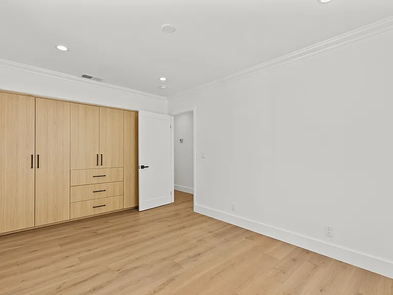 10920 Hesby St #C — Photo 6