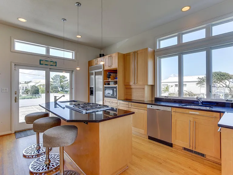 502 S Atlantic Ave — Photo 9