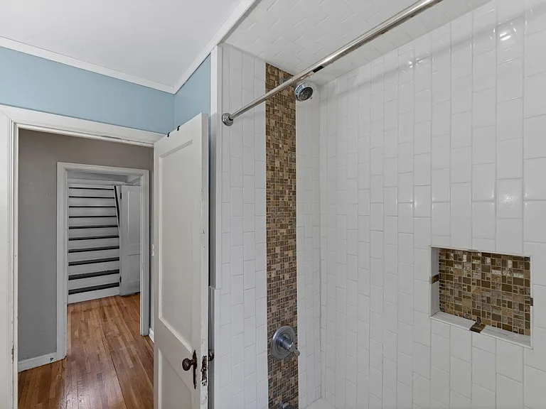 2901 Zenith Ave N — Photo 13