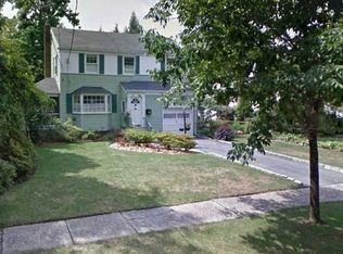 283 Kensington Rd, River Edge, NJ 07661
