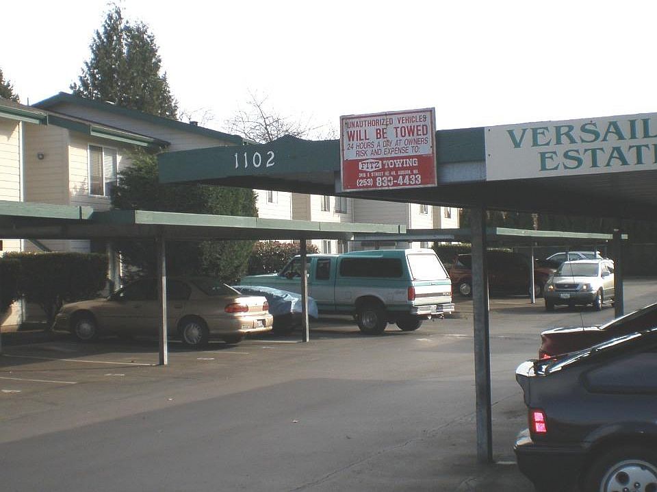 1st image of 1120 8th St NE