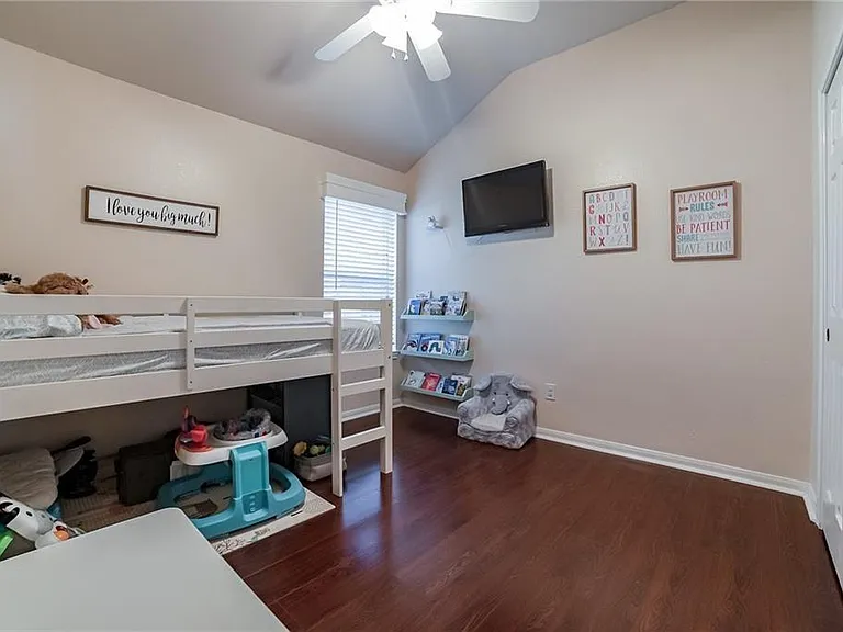 1203 Calistoga Dr — Photo 17