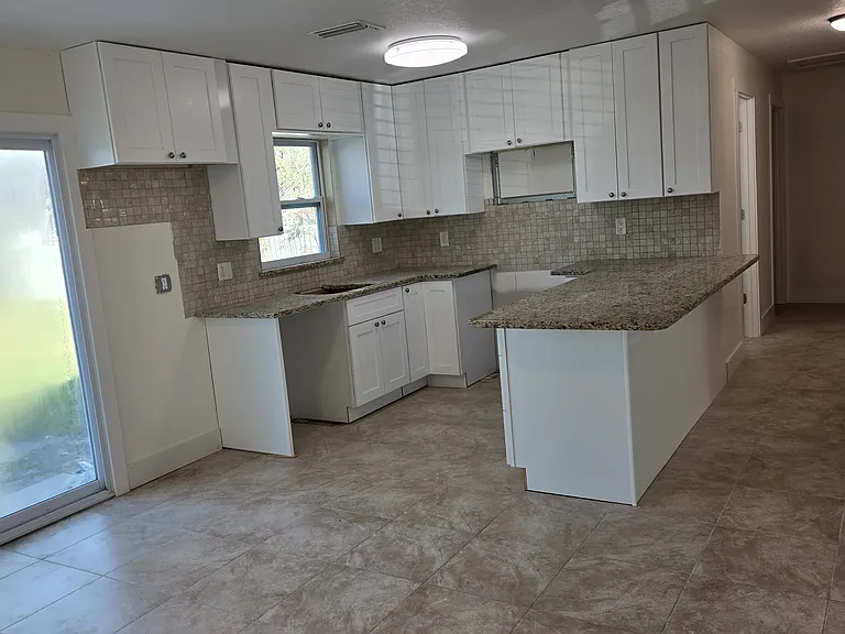 8118 Macoma Dr NE — Photo 17