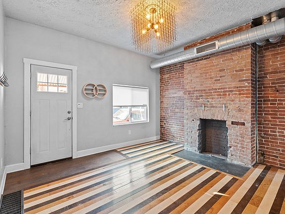 4th image of 5201 1/2 Duncan St