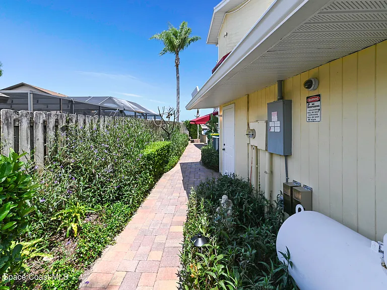 2230 Sykes Creek Dr — Photo 86