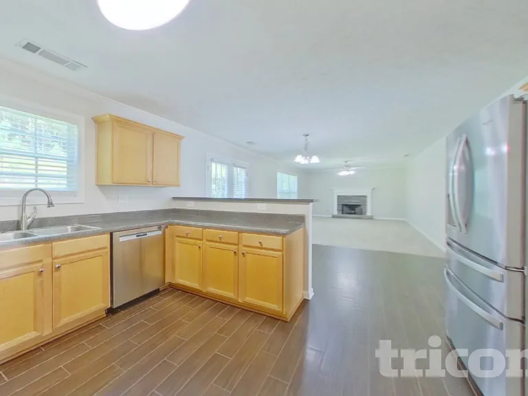 315 Avonlea Dr — Photo 7