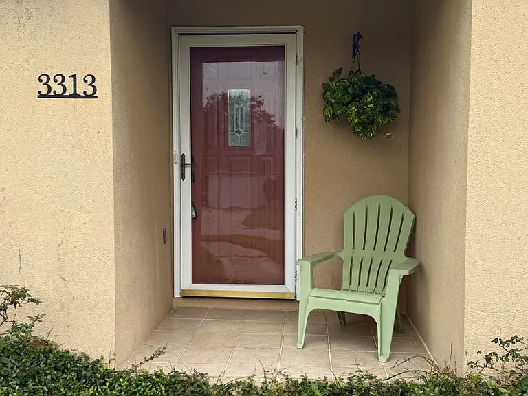 3313 Camak Dr — Photo 2