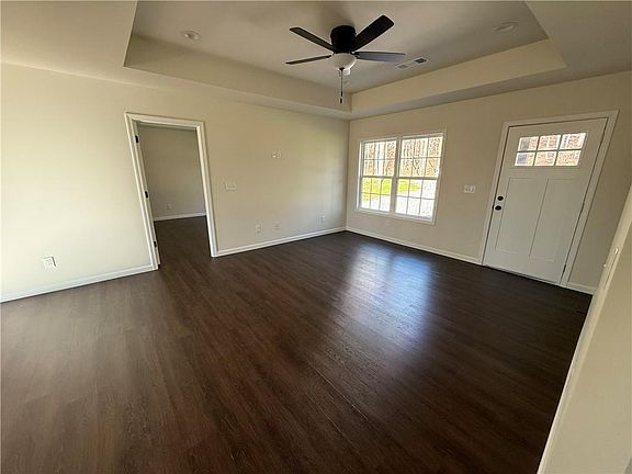 2nd image of 275 Red Oak Flats Rd