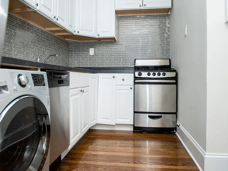 2129 N Dayton St #3F — Photo 7