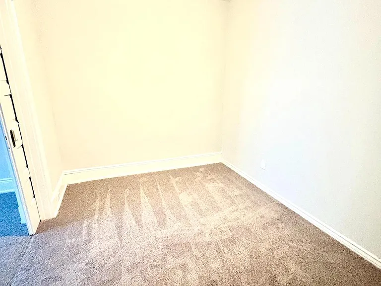 525 N 8th St #1 — Photo 6