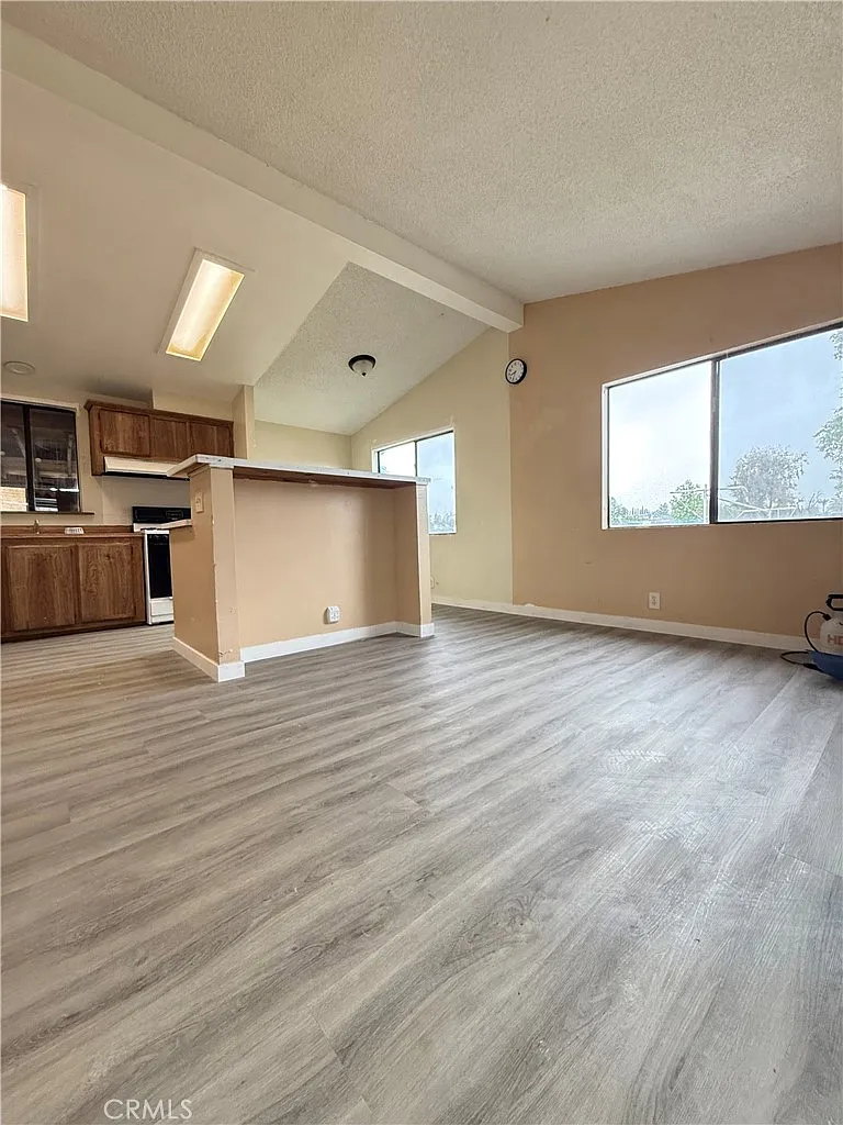 Building Photo - 2040 Parkridge Ave