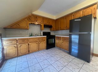 455 Middle St #3, Fall River, MA 02724