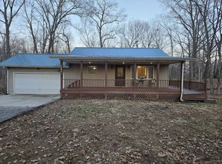 15610 Lakeview Ln, Mount Vernon, IL 62864