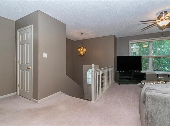 5th image of 600 S 18th St