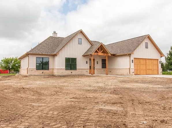 1444 Water Oak Dr, Kaufman, TX 75142