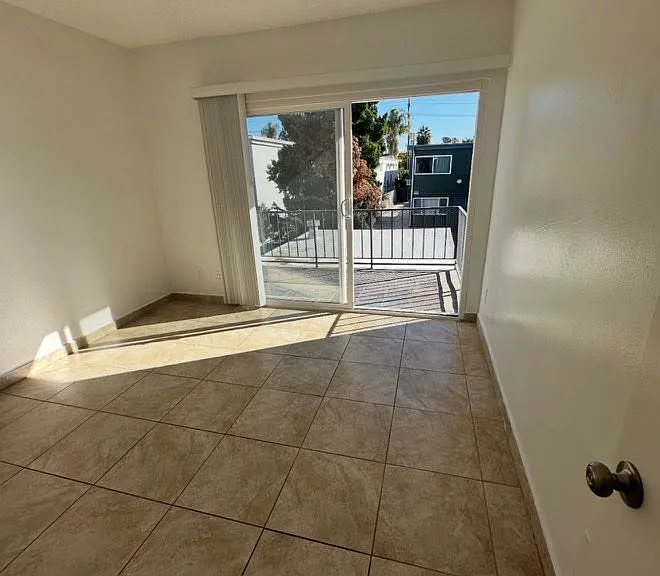 6623 Woodley Ave #6 — Photo 10