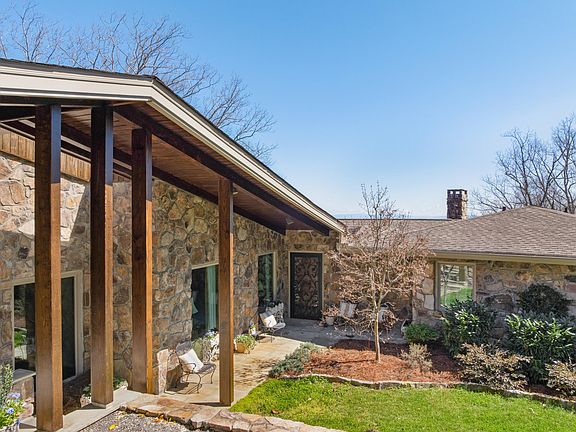 29th image of 1001 Fleetwood Dr