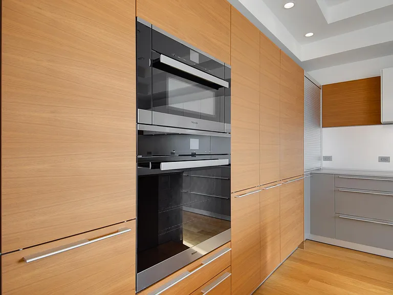 902 Berkeley St — Photo 8