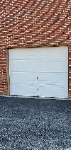 2nd image of 8901 Hunters Creek Dr