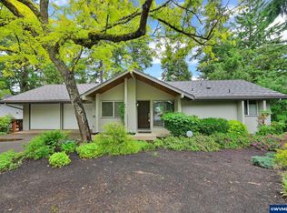 3677 Wilshire Ln, Eugene, OR 97405