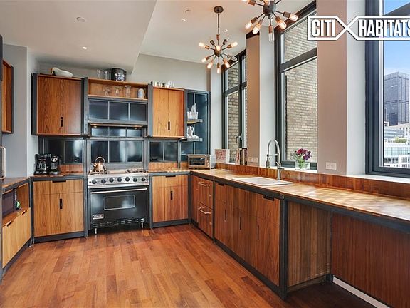 3rd image of 143 Reade St #14A