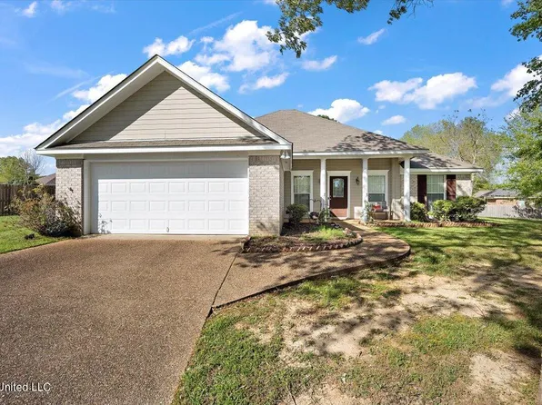 408 White Oak Cv, Florence, MS 39073