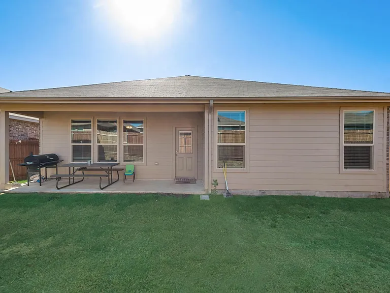 837 Wilmott Ter — Photo 13