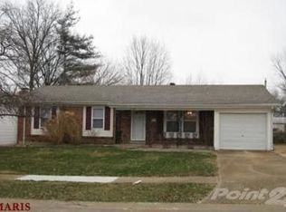 1380 Willowbrook Dr, Florissant, MO 63033
