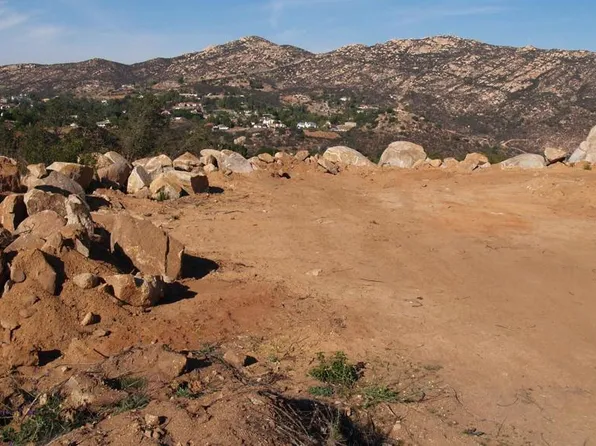 Stoneridge Rd, El Cajon, CA 92021