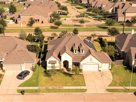 2nd image of 8907 Wandering Willow Dr