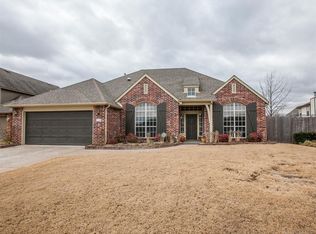 330 N Butternut Pl W, Broken Arrow, OK 74012