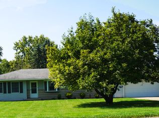 11411 Kent Ave NE, Hartville, OH