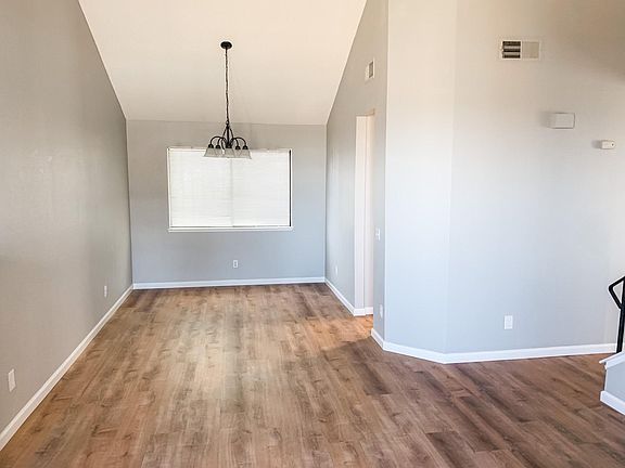 4th image of 3632 Bridgeford Dr