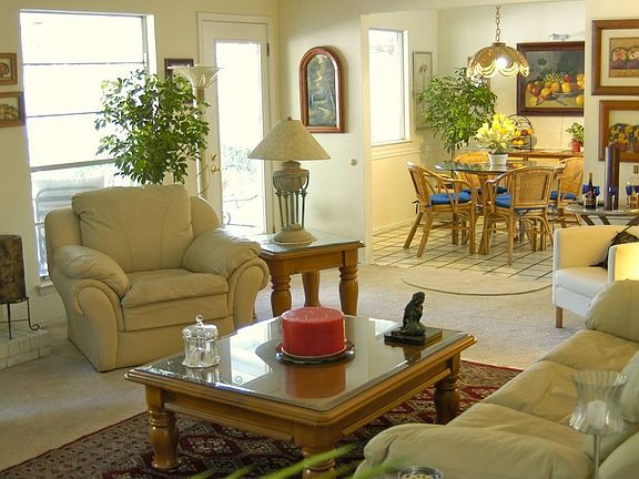 3rd image of 2616 Oak Meadow Dr