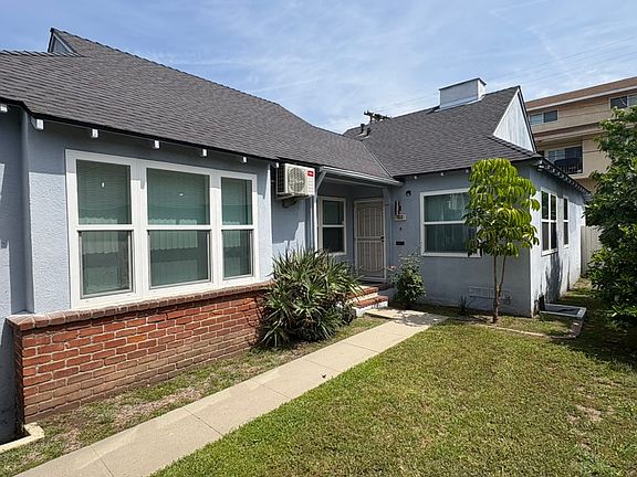 2nd image of 122 Lukens Pl #122