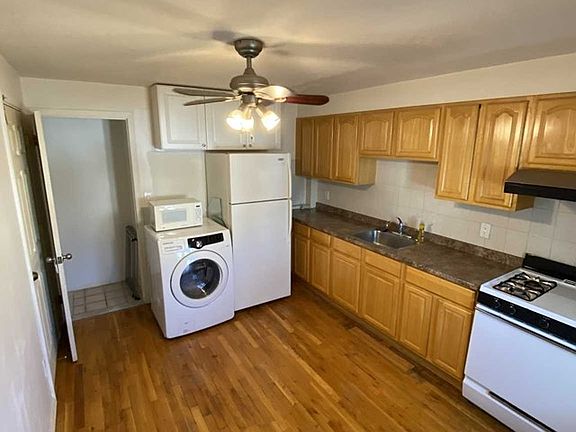 2nd image of 549 Anderson Ave
