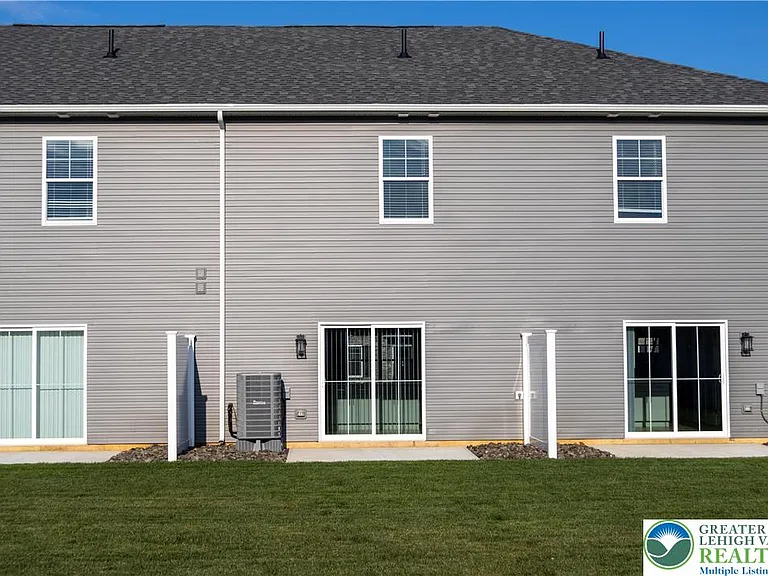 1411 Greenview Dr #12 — Photo 24