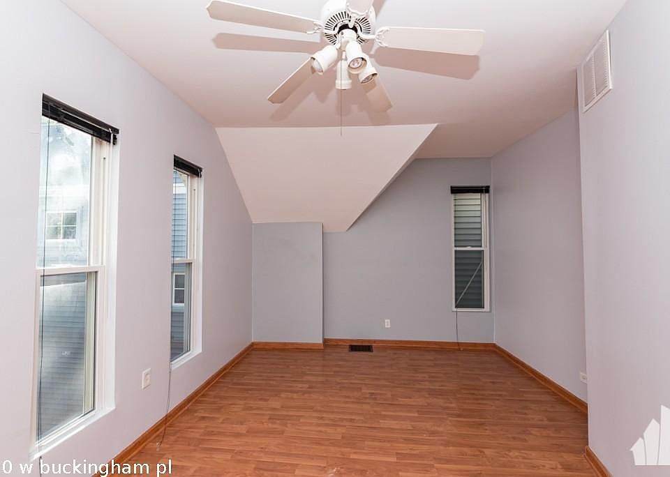 1st image of 870 W Buckingham Pl #1621