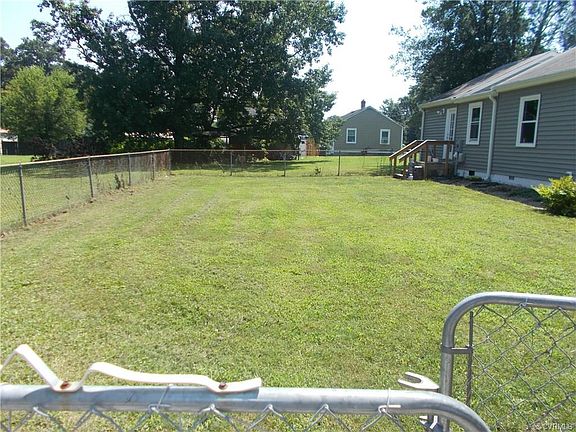 5th image of 2518 Elliham Ave