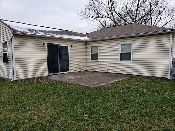 4th image of 130 Holly Ln