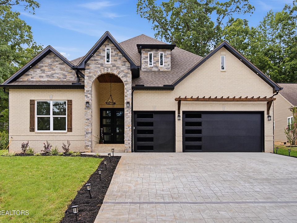 1st image of 112 Inata Cir