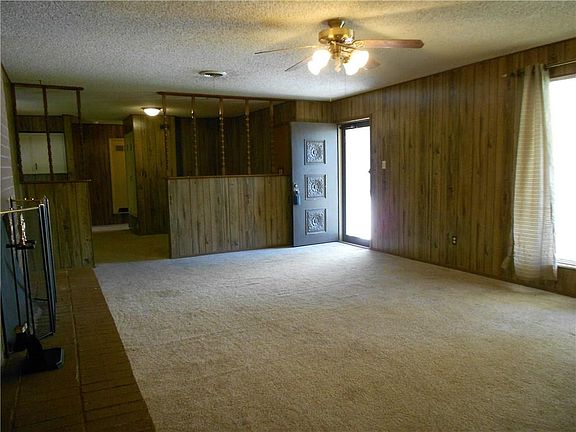 2nd image of 2618 Bennett Dr