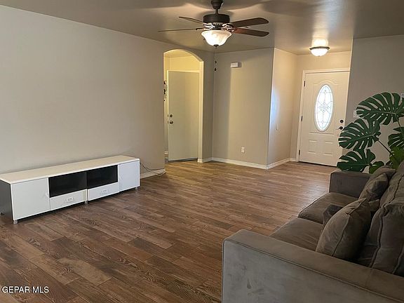 5th image of 376 Aidan Gordon Cir