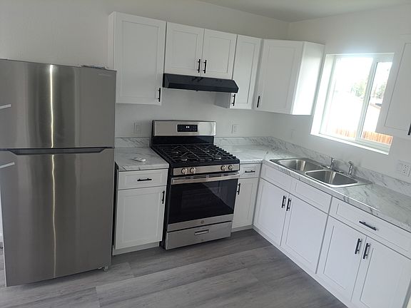 2nd image of 2031C N Perry Ave #3